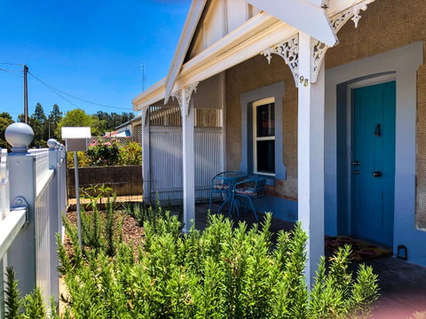 Inglenook Cottage - Accommodation Redcliffe 0