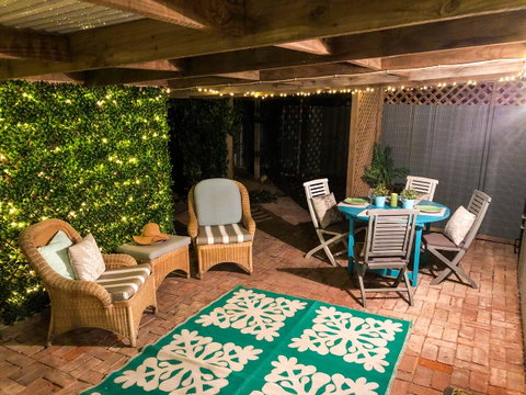 Inglenook Cottage - Accommodation Redcliffe 6