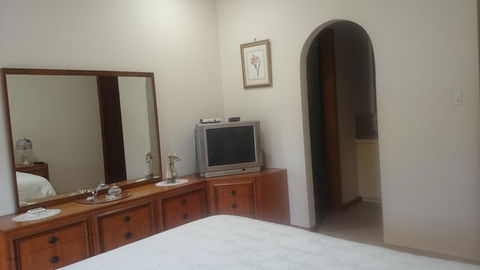 Gaerwood B&B - Accommodation Redcliffe 6