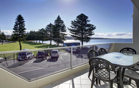 Tasman Beachside Apartment - Accommodation Redcliffe 0