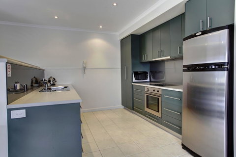 Tasman Beachside Apartment - Accommodation Redcliffe 3