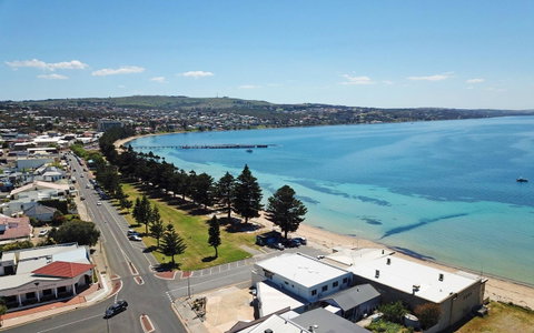 Tasman Beachside Apartment - Accommodation Redcliffe 1