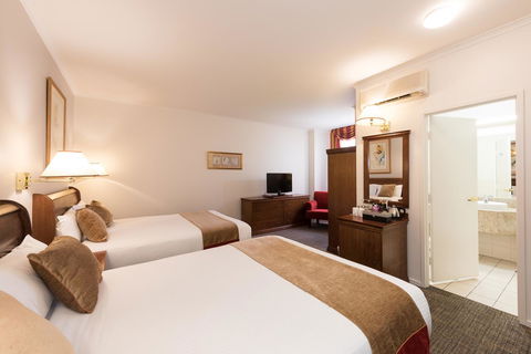 The Chancellor On Currie - Accommodation Redcliffe 18