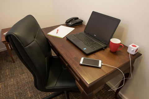 The Chancellor On Currie - Accommodation Redcliffe 8