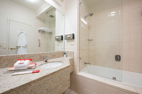 The Chancellor On Currie - Accommodation Redcliffe 22