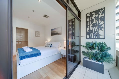 York Apartments On Grenfell - Accommodation Redcliffe 5