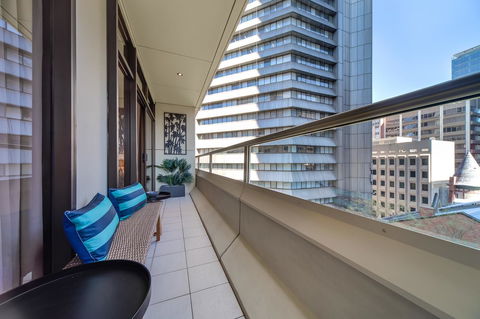 York Apartments On Grenfell - Accommodation Redcliffe 11