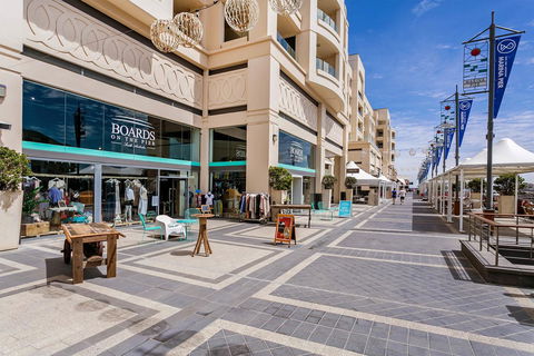 Heart Of Glenelg BnB - Accommodation Redcliffe 17
