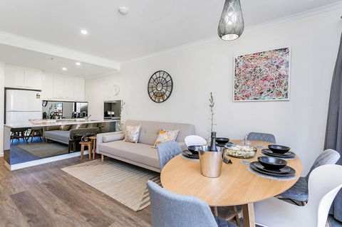 Heart Of Glenelg BnB - Accommodation Redcliffe 9
