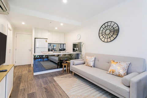 Heart Of Glenelg BnB - Accommodation Redcliffe 7