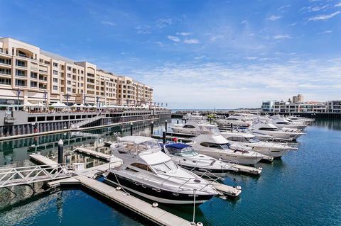 Heart Of Glenelg BnB - Accommodation Redcliffe 22