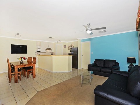 Lakeside - Encounter Bay - Accommodation Redcliffe 5