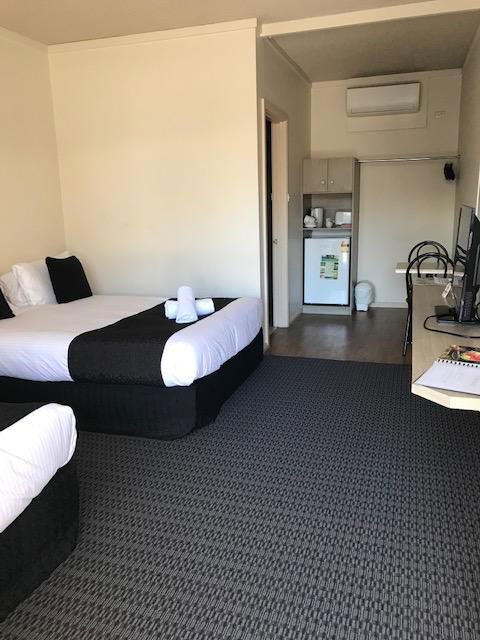 Bay Motel Hotel - Accommodation Redcliffe 3