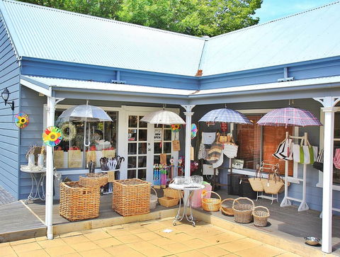 SkyView Villa - Accommodation Redcliffe 8