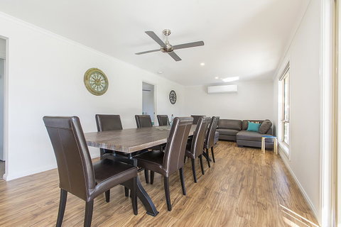 32 West B&B - Accommodation Redcliffe 5