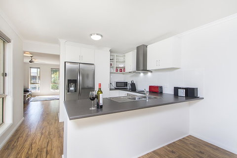 32 West B&B - Accommodation Redcliffe 16