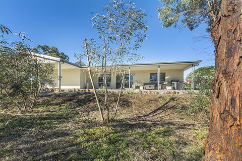 32 West B&B - Accommodation Redcliffe 11