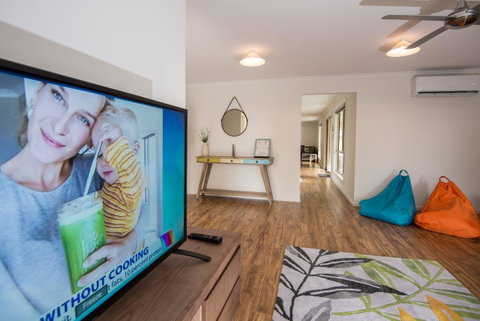 32 West B&B - Accommodation Redcliffe 13