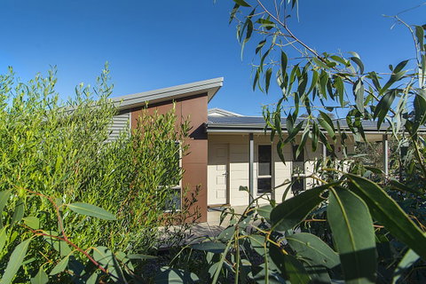 32 West B&B - Accommodation Redcliffe 1