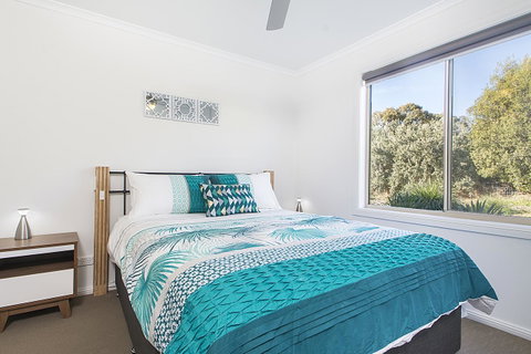 32 West B&B - Accommodation Redcliffe 2