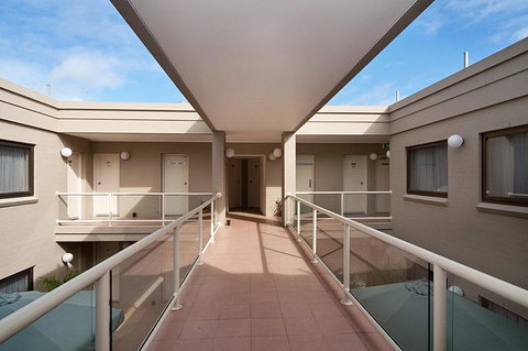 The O'Connell Inn - Accommodation Redcliffe 9