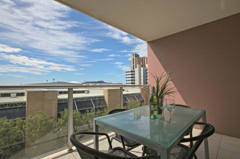 Adelaide DressCircle Apartments - North Terrace - Accommodation Redcliffe 1