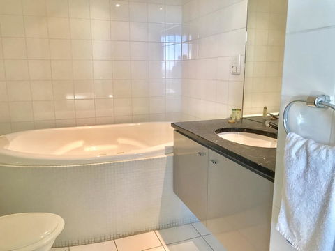 Adelaide DressCircle Apartments - North Terrace - Accommodation Redcliffe 6