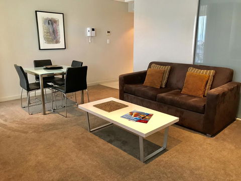 Adelaide DressCircle Apartments - North Terrace - Accommodation Redcliffe 10