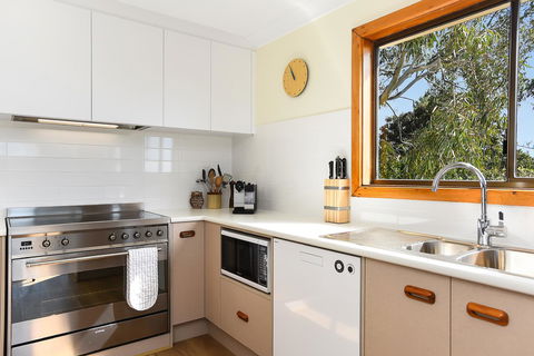 Port Of Call - Port Willunga - C21 SouthCoast Holidays - Accommodation Redcliffe 7