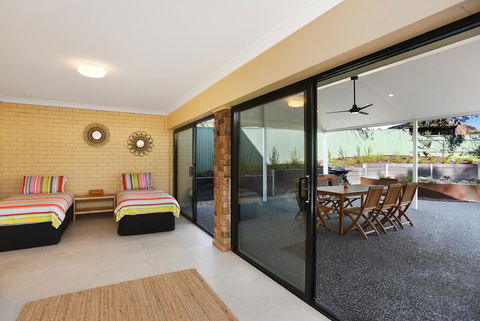 Port Of Call - Port Willunga - C21 SouthCoast Holidays - Accommodation Redcliffe 22