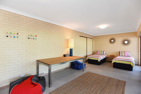 Port Of Call - Port Willunga - C21 SouthCoast Holidays - Accommodation Redcliffe 21