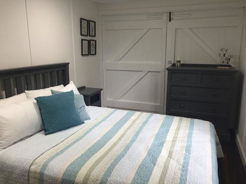 Boatsheds - Accommodation Redcliffe 3