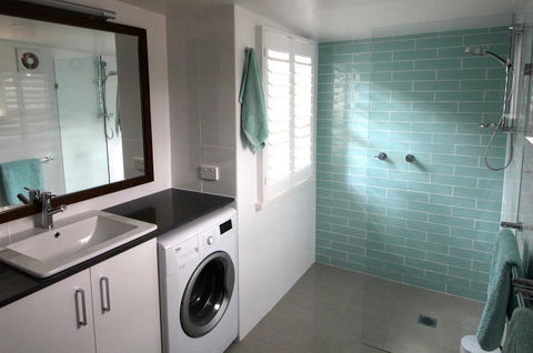 Boatsheds - Accommodation Redcliffe 7