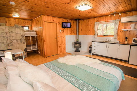 Seppelts View Cabins - Accommodation Redcliffe 23