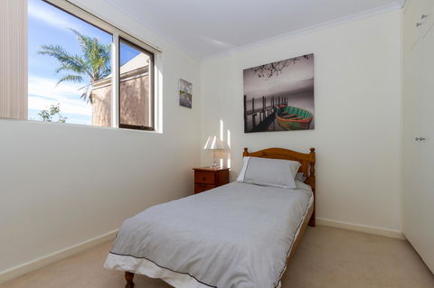 Adelaide Style Accommodation-Close To City-North Adelaide-3 Bdrm- FREE Parking - Accommodation Redcliffe 19