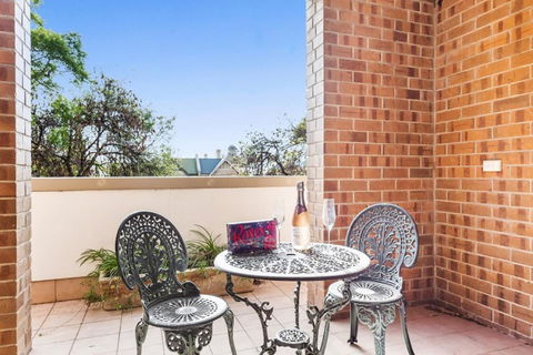 Adelaide Style Accommodation-Close To City-North Adelaide-3 Bdrm- FREE Parking - Accommodation Redcliffe 16