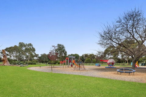 Adelaide Style Accommodation-Close To City-North Adelaide-3 Bdrm- FREE Parking - Accommodation Redcliffe 33
