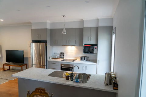 Gawler Townhouse 3 Bedroom - Accommodation Redcliffe 4