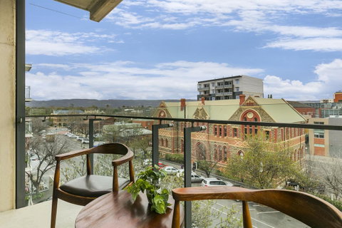 The Soho Hotel - Accommodation Redcliffe 2
