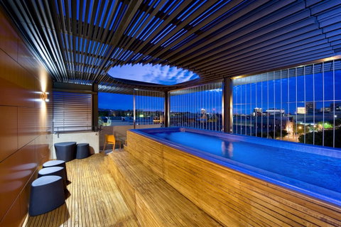 The Soho Hotel - Accommodation Redcliffe 3