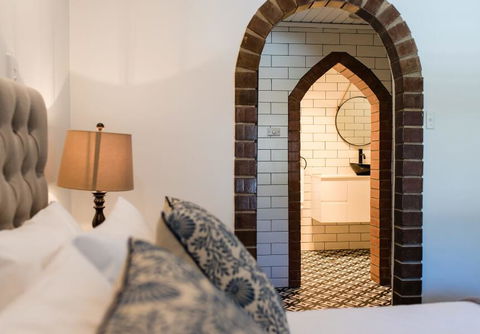 The Manor Basket Range - Accommodation Redcliffe 3