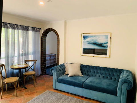 The Manor Basket Range - Accommodation Redcliffe 12