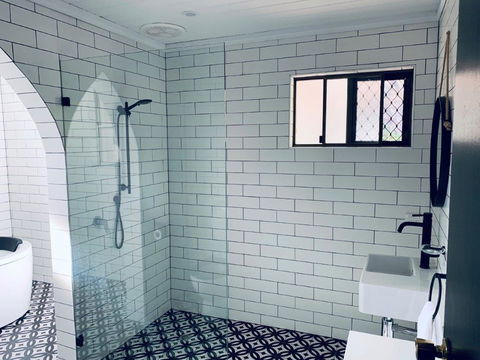 The Manor Basket Range - Accommodation Redcliffe 10