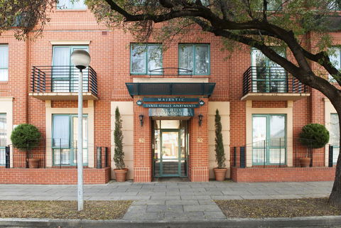 Majestic Tynte Street Apartments - Accommodation Redcliffe 3