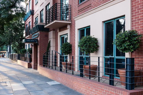 Majestic Tynte Street Apartments - Accommodation Redcliffe 0