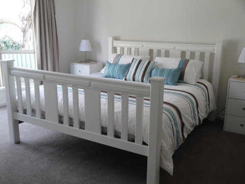 White Sands Retreat - Accommodation Redcliffe 4
