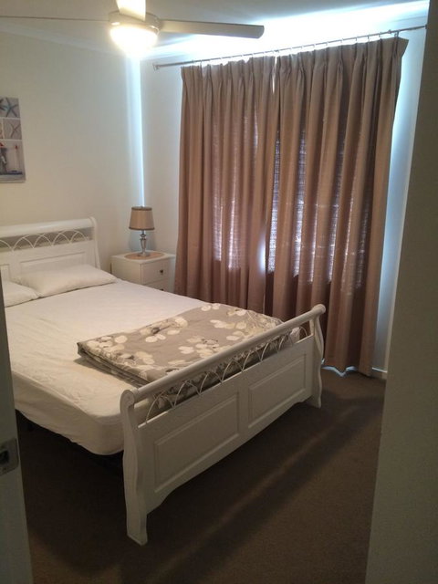 White Sands Retreat - Accommodation Redcliffe 6