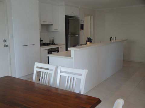 White Sands Retreat - Accommodation Redcliffe 3