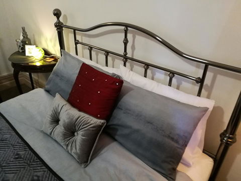 Hilda Anna's - Accommodation Redcliffe 25