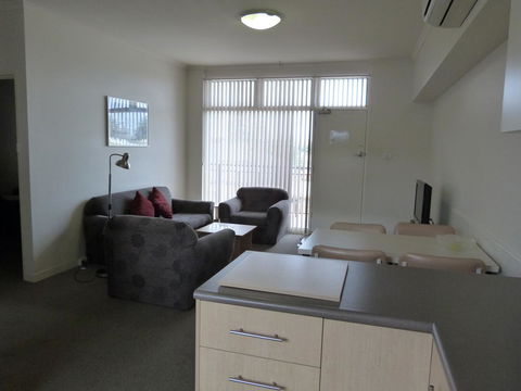 Glenelg Holiday Apartments - Corfu - Accommodation Redcliffe 10